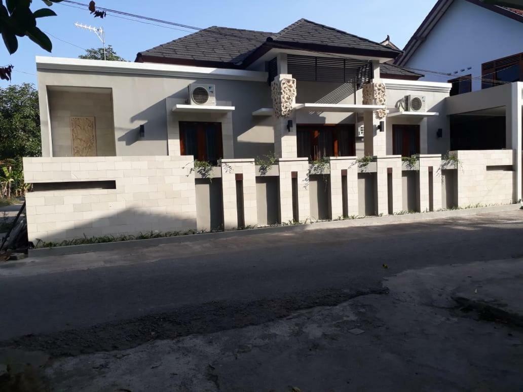 Imperial Villa Syariah Yogyakarta Exterior foto